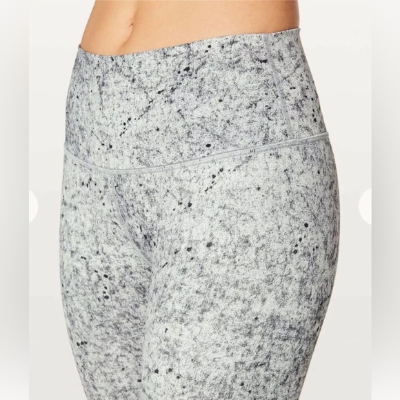 Lululemon Women's Gray Speckled Wunder Under 7/8 Leggings size 6 - Picture 2 of 12